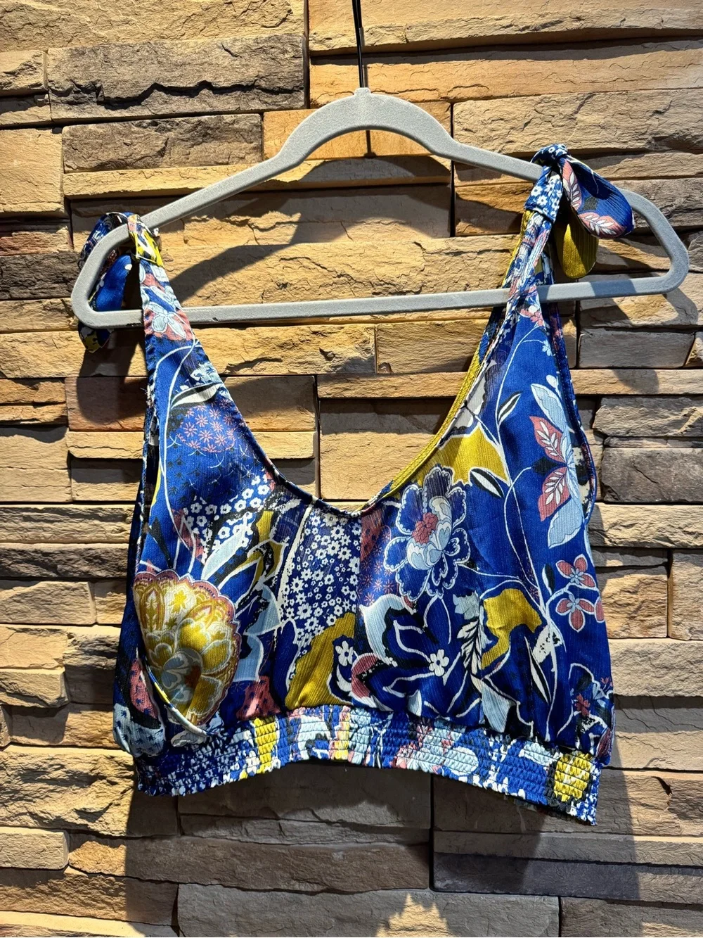 FREE PEOPLE WOMEN'S WEEKEND IN MONTAUK FLORAL PRINT CROPPED TANK TOP Size M